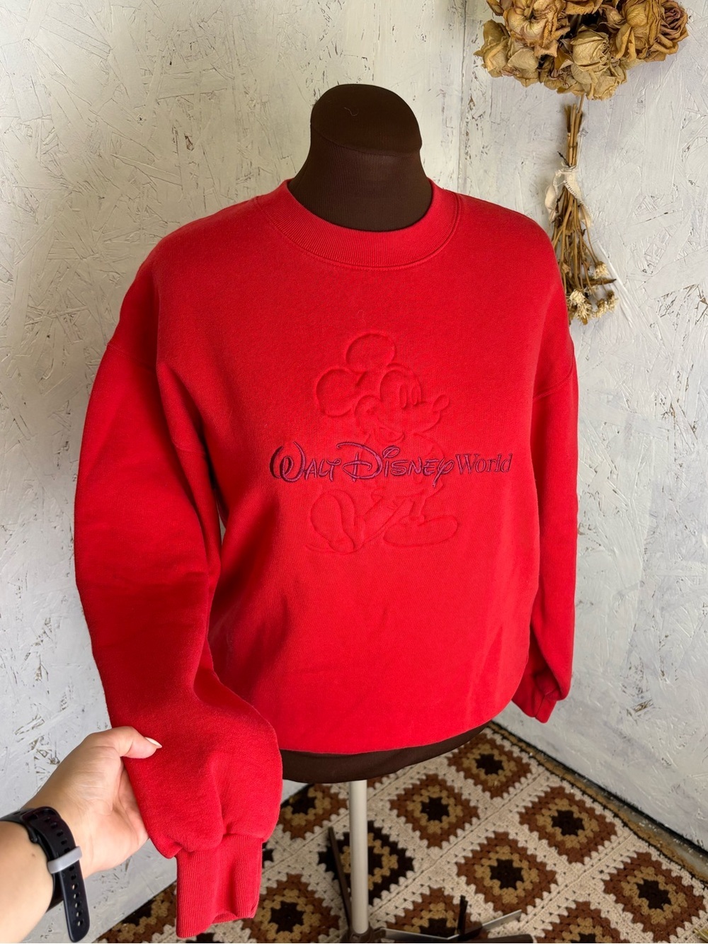 90s Vintage Disney Mickey Mouse Embroidered Red Sweatshirt Oversized Large
